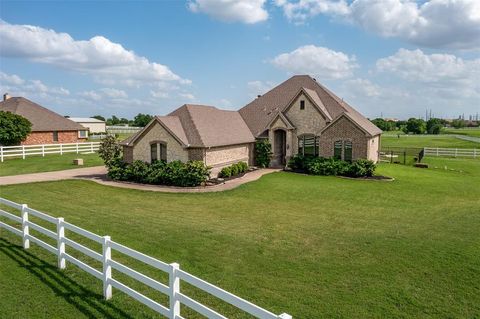931 Wickwood Court Fort Worth TX 76131