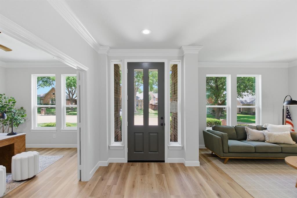 1123 Hampton Drive