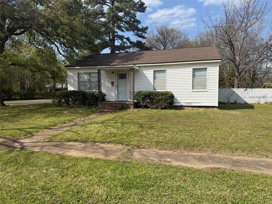 Older Home has served as a rental unit for many years, could be continued as a rental unit or would make someone a nice home. Great Corner Lot, Appears to have the original wood floors, several carports that could be used for outside covered patio. Call for Apointment