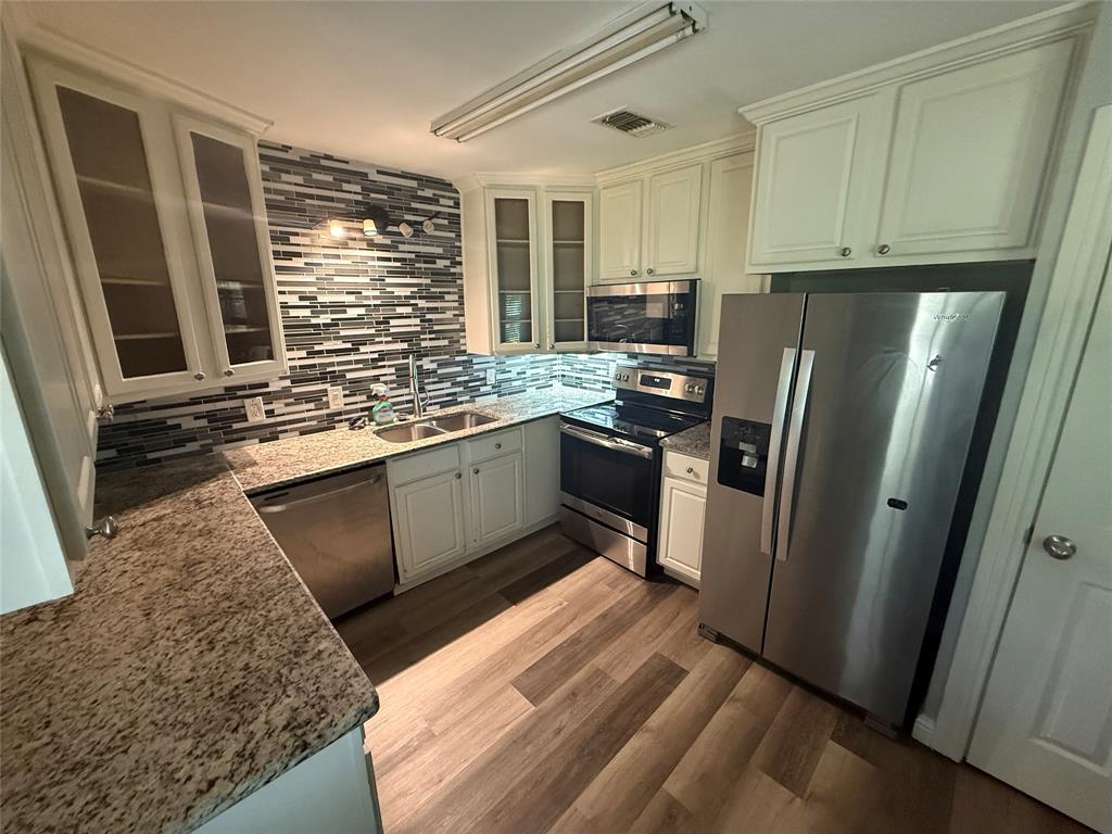 405 Sweetbriar Drive