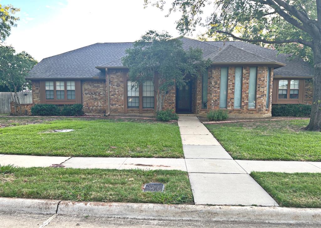 1601 Oak Creek Drive
