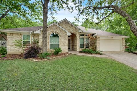 Photo of 429 Twin Creek Drive, Hurst, TX 76053 (MLS # 20584246)