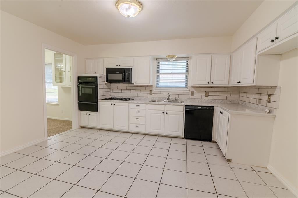 8017 Woodhue Road