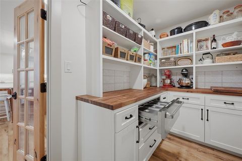 Tiny photo for 1234 Kiowa Drive W, Lake Kiowa, TX 76240 (MLS # 21187630)