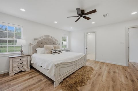 Tiny photo for 1234 Kiowa Drive W, Lake Kiowa, TX 76240 (MLS # 21187630)