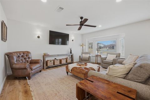 Tiny photo for 1234 Kiowa Drive W, Lake Kiowa, TX 76240 (MLS # 21187630)