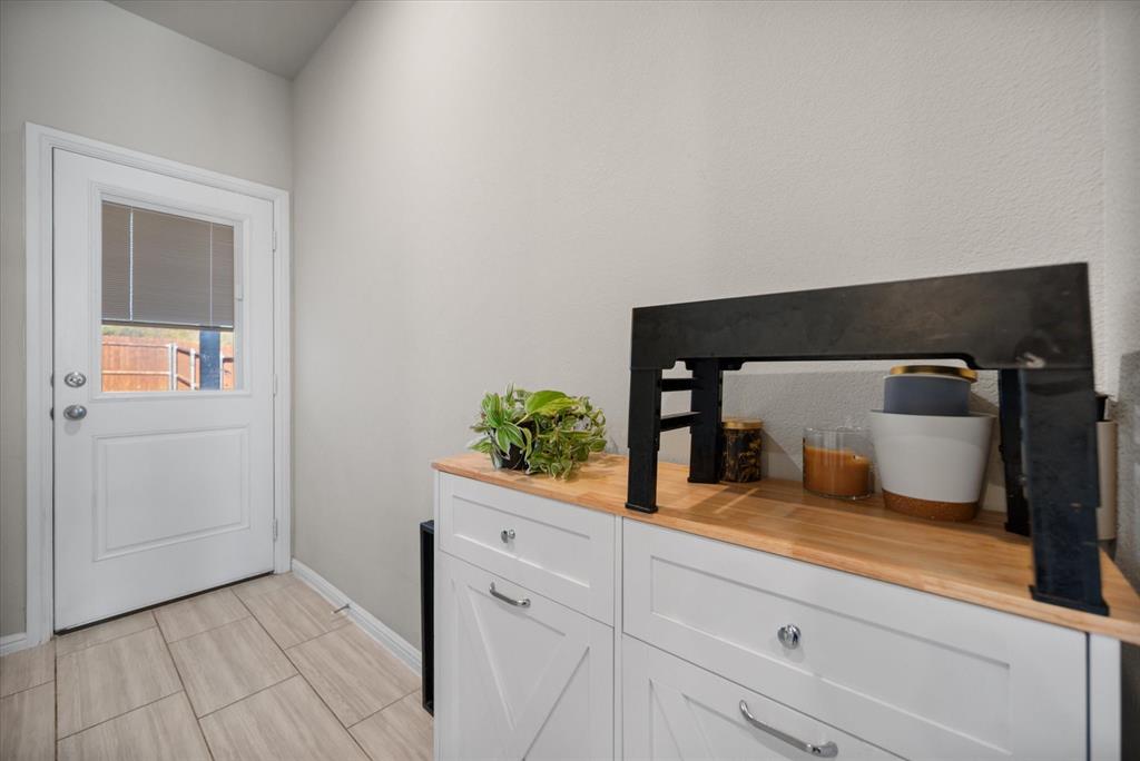 Orchard Vlg - Residential Lease