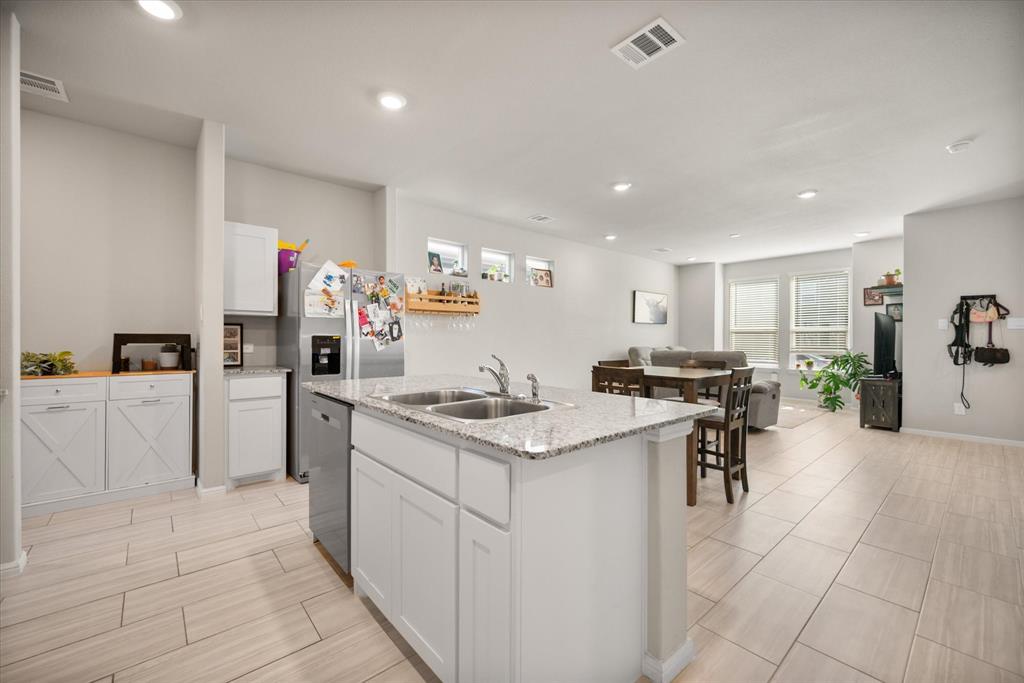 Orchard Vlg - Residential Lease