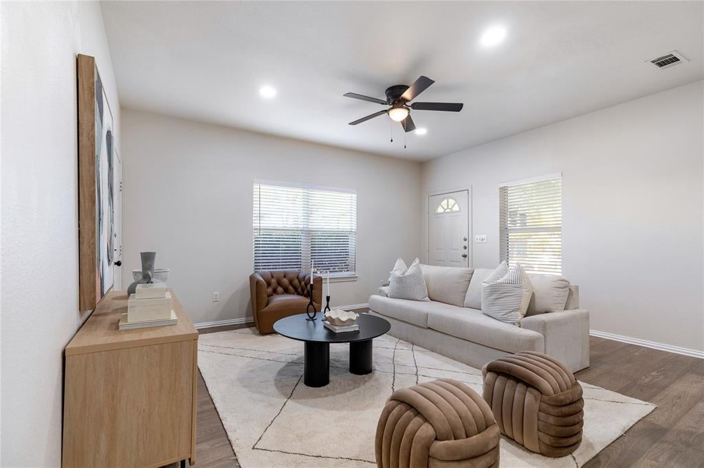 738 Carroll Lane