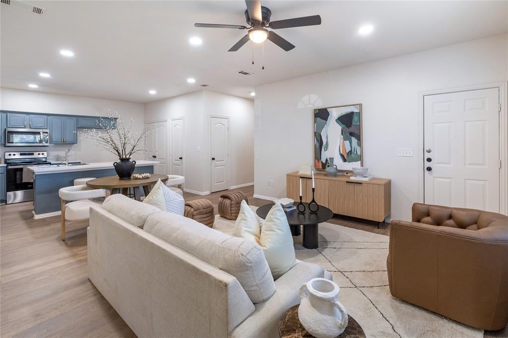 738 Carroll Lane