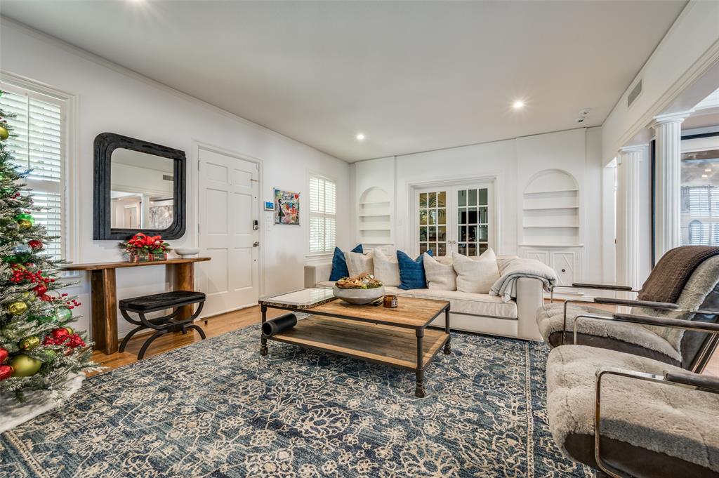 4409 Mockingbird Lane