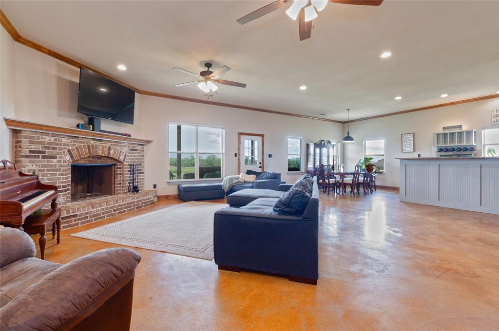 New Englander - Residential