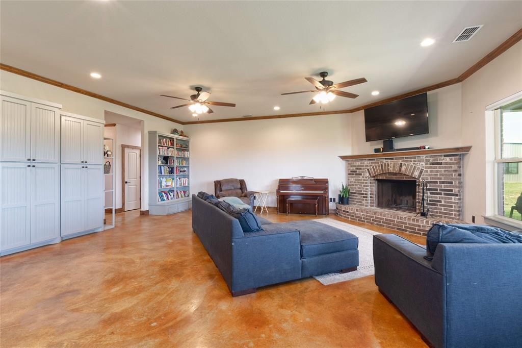 New Englander - Residential