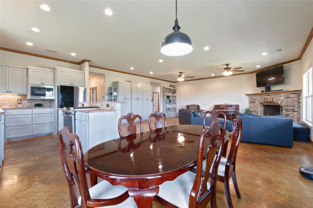 New Englander - Residential