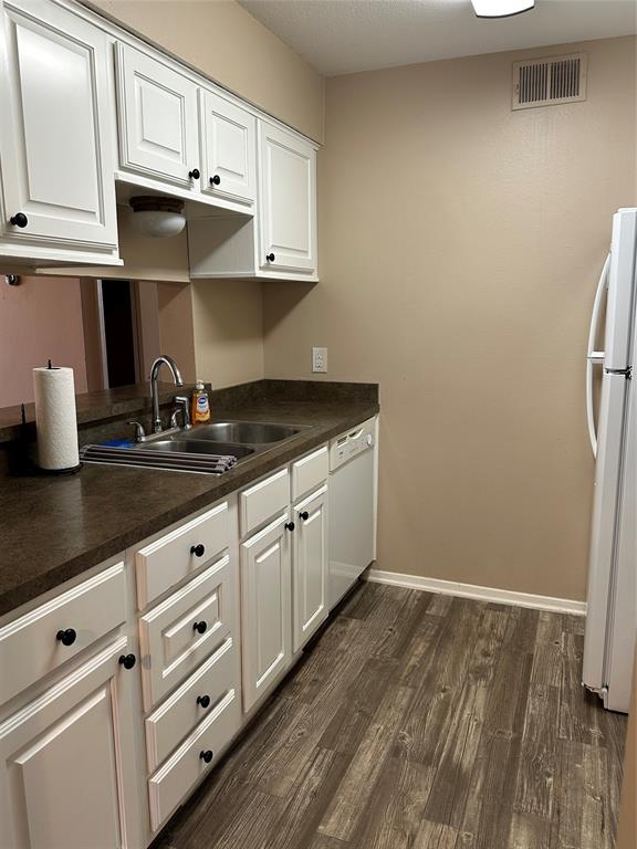 218 N Texas Boulevard 201