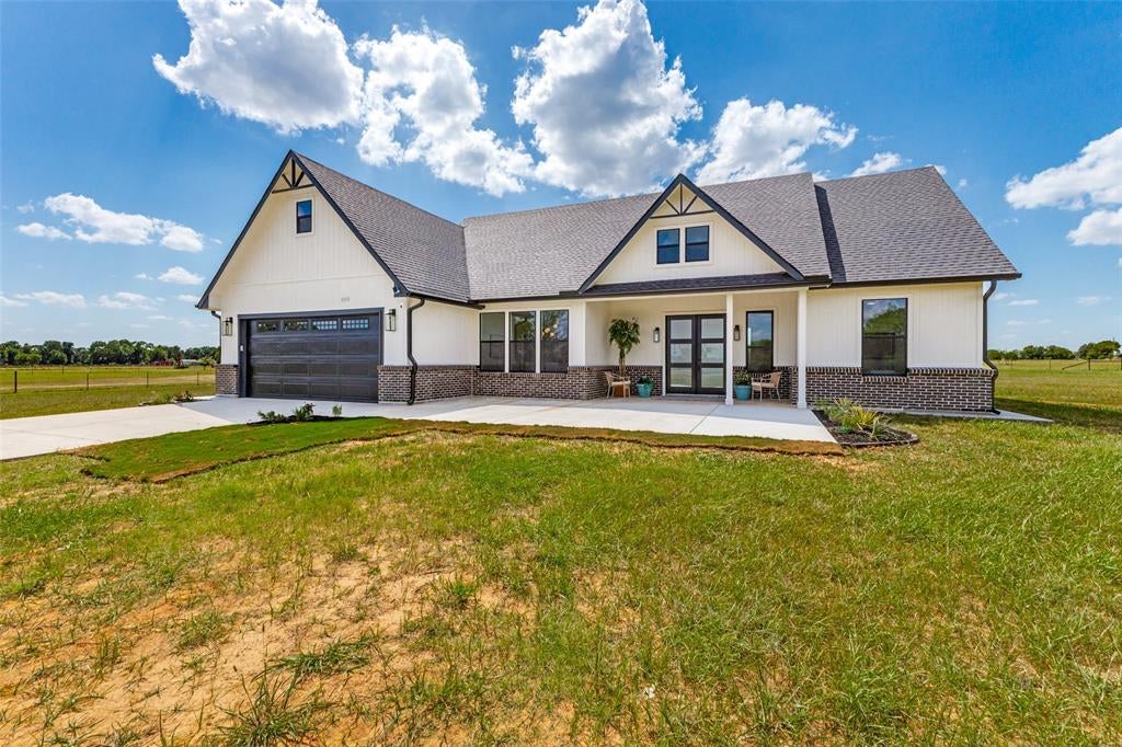 Photo of 3150 Crisp Road, Ennis, TX 75119 (MLS # 21316045)