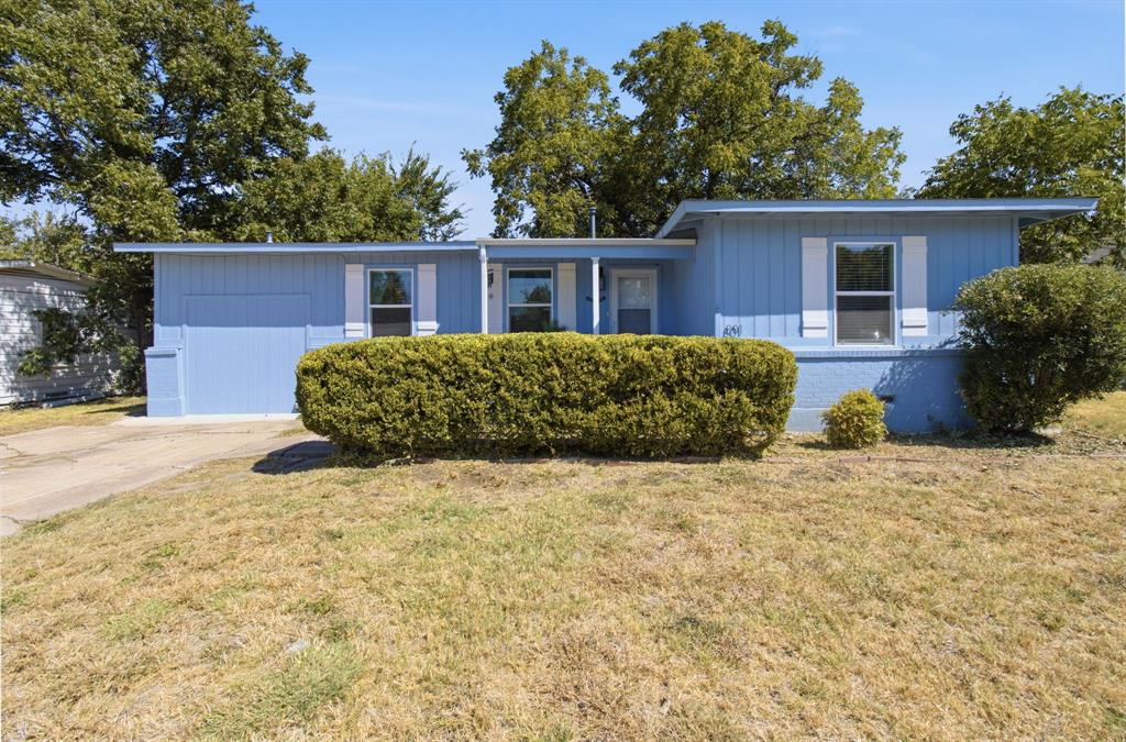801 Connally Terrace