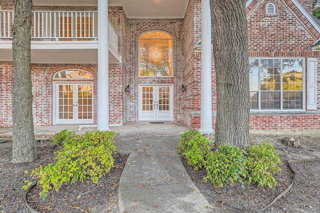 1121 Longmeadow Lane