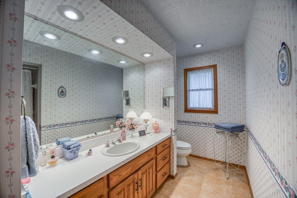 Eli Bowen - Residential