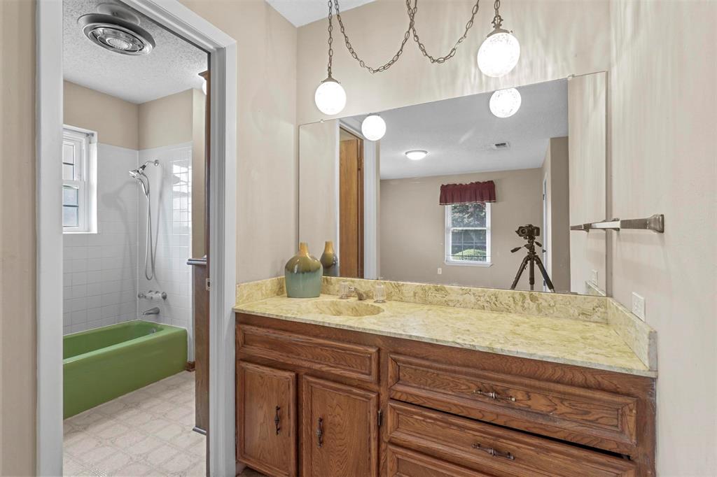 Thompson Heights Southeast - Residential