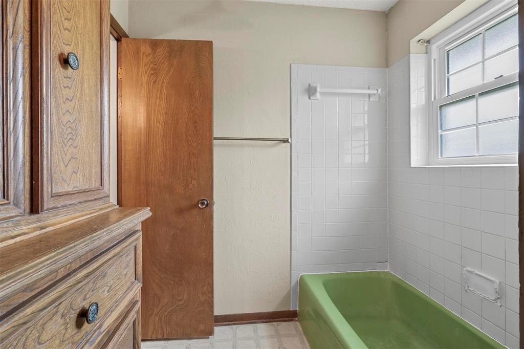 Thompson Heights Southeast - Residential