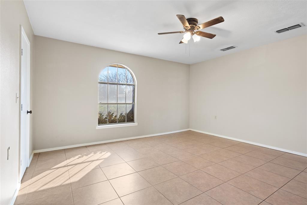 Royal Crest - Residential