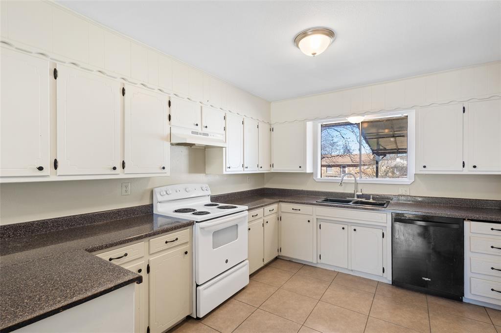 Royal Crest - Residential