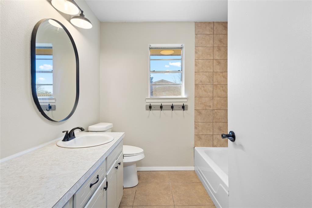 Royal Crest - Residential