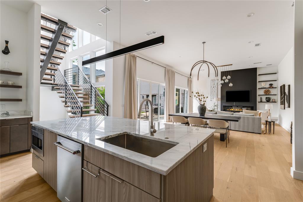 3812 Beechwood Lane