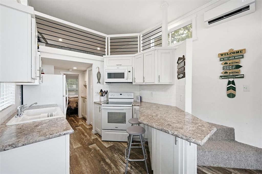 CEDAR POINT CLUB - Residential