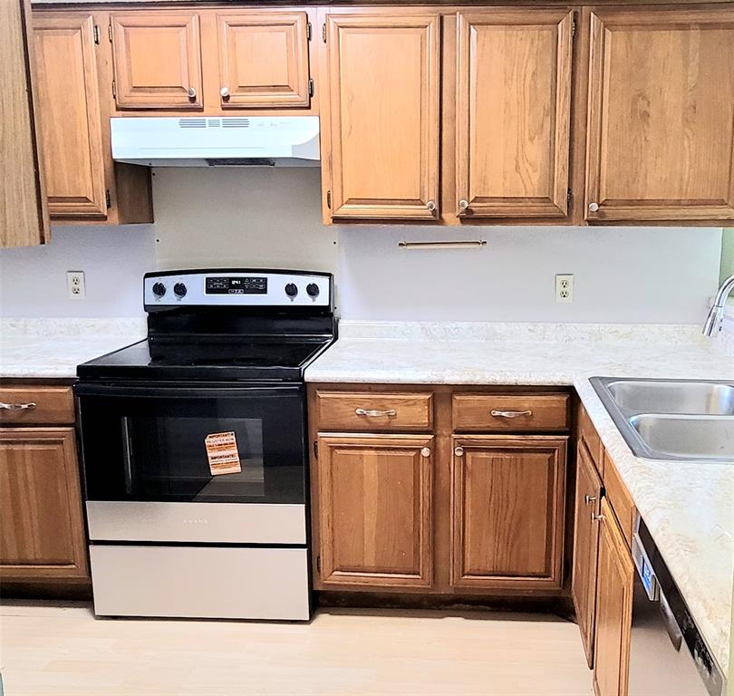 5021 Buttonwood Lane