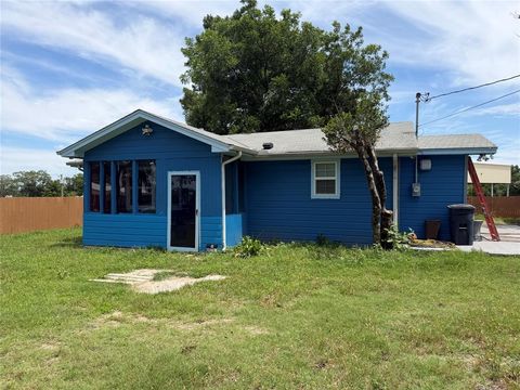 Photo of 129 Porter Drive, Azle, TX 76020 (MLS # 21286274)