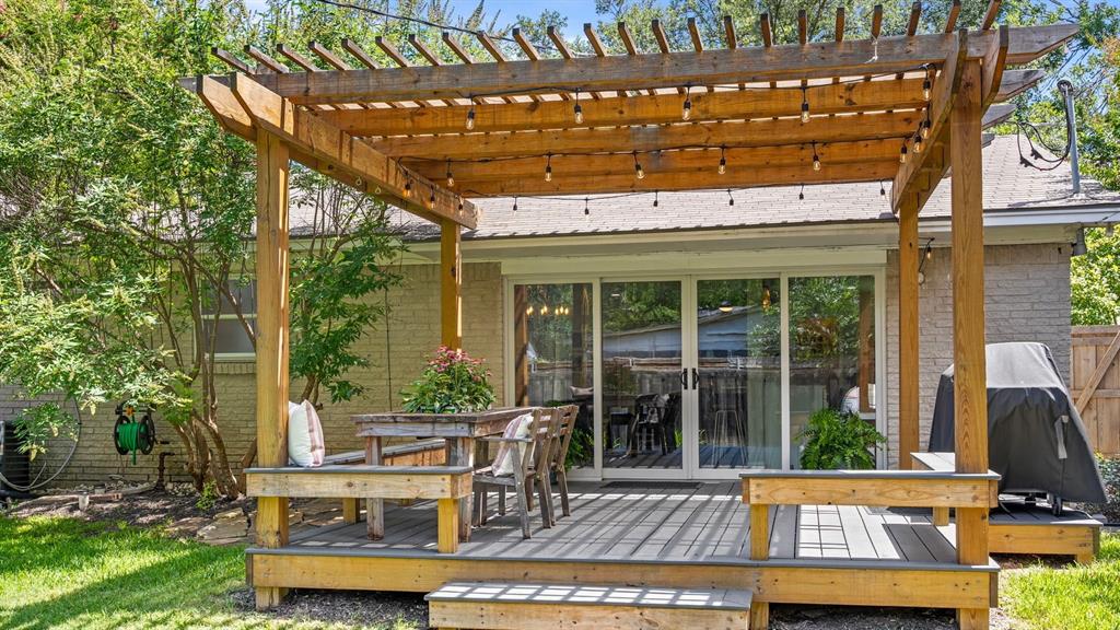 1230 Cloverdale Drive