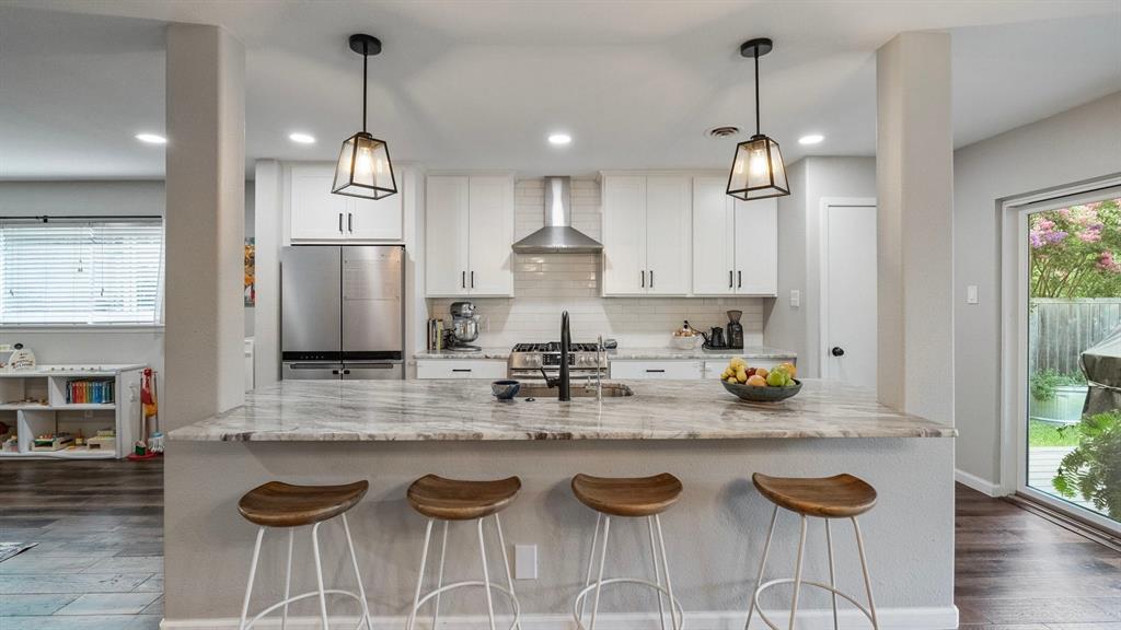 1230 Cloverdale Drive