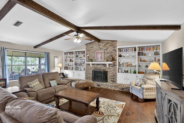 2010 LOVERS LN, SHREVEPORT, LA 71105 - Image 1a730f290b2841eb80c8e7eb3dcba882/2066717427