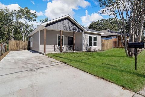 5816 Montague Street Fort Worth TX 76119