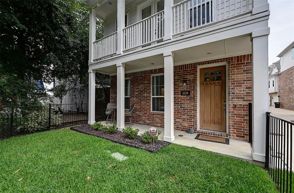 1028 Cavour Place