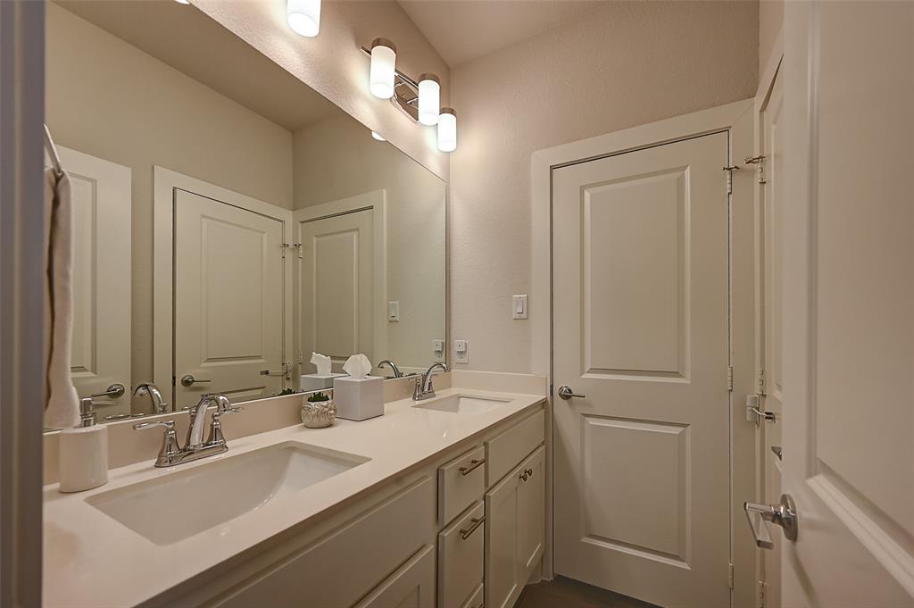 1028 Cavour Place