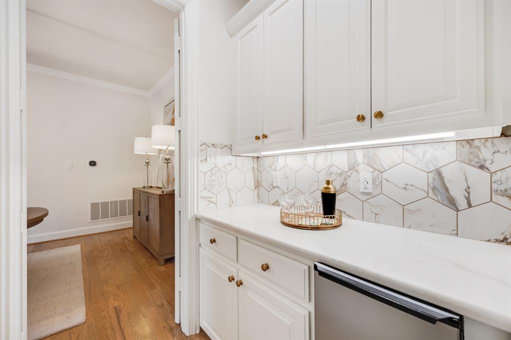 Oaks Of Buffalo Way - Residential