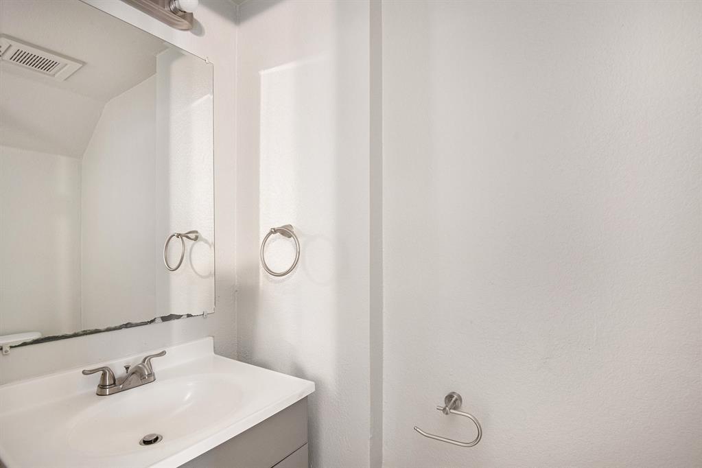 Couch J T Add - Residential Lease