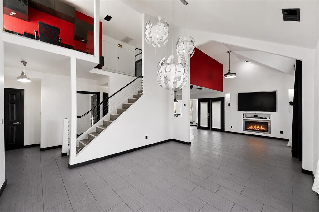 2044 Hillshire Drive