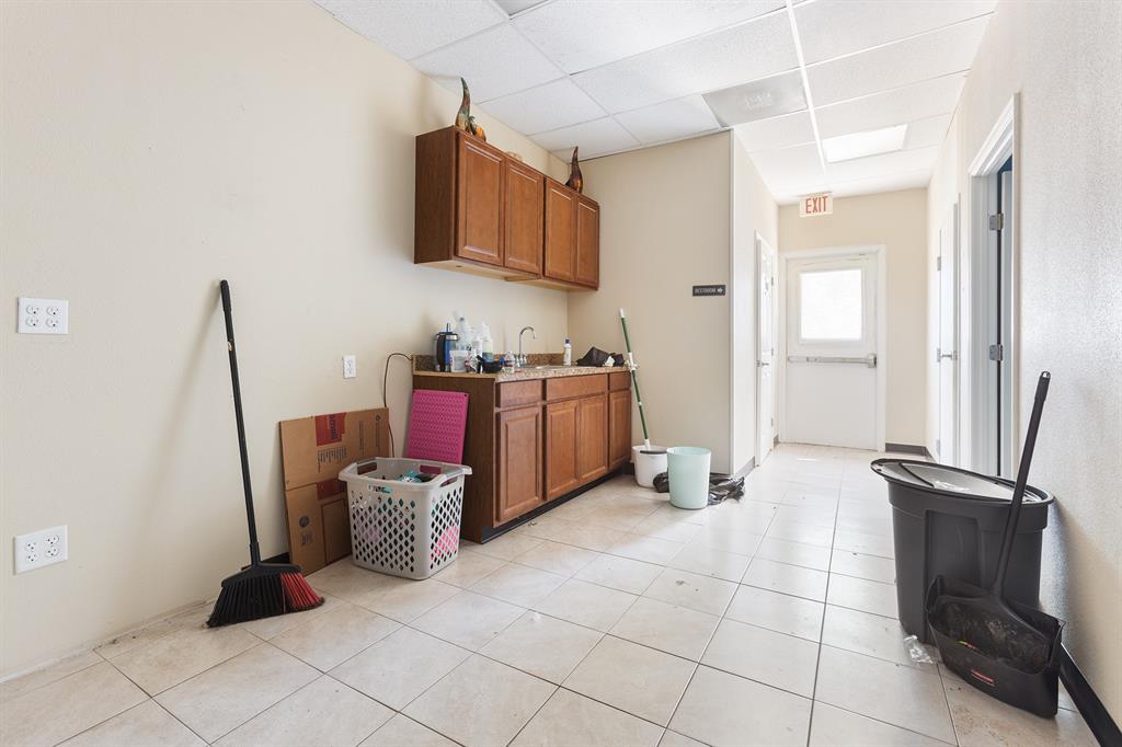 Leeds Add - Commercial Lease