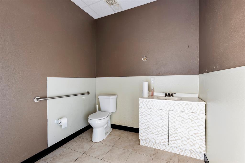 Leeds Add - Commercial Lease