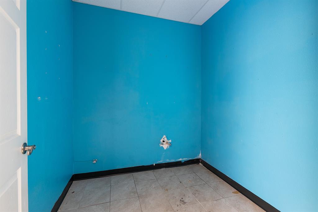 Leeds Add - Commercial Lease