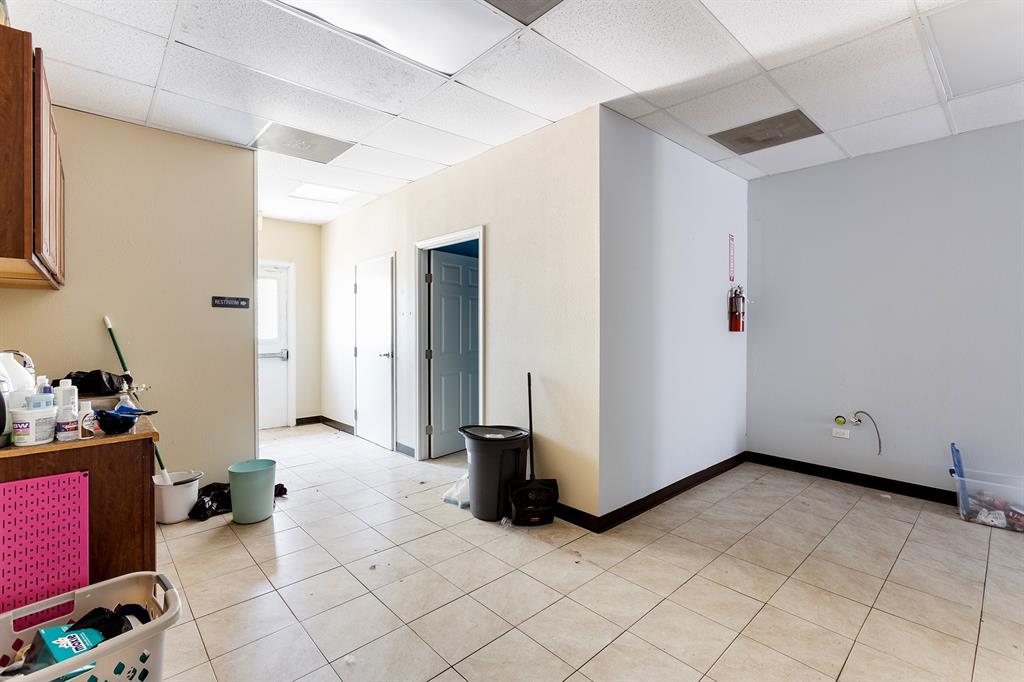 Leeds Add - Commercial Lease