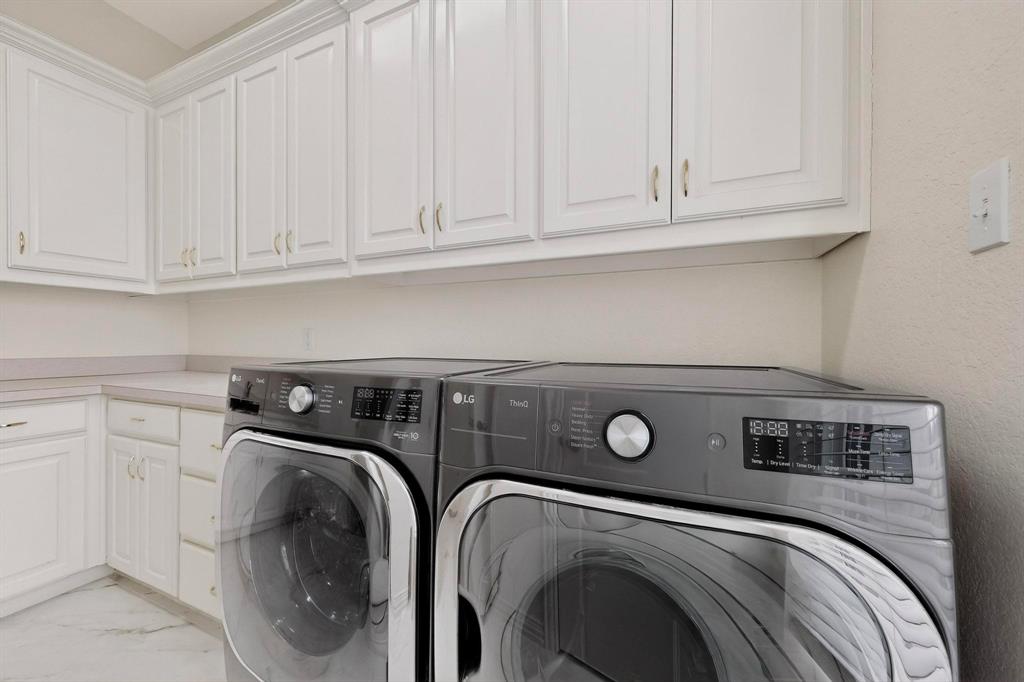 Hickory Hill Estate - Residential