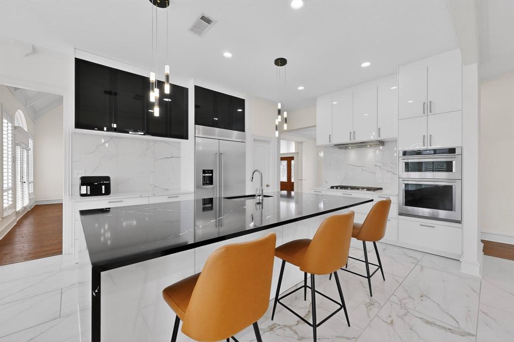 Hickory Hill Estate - Residential