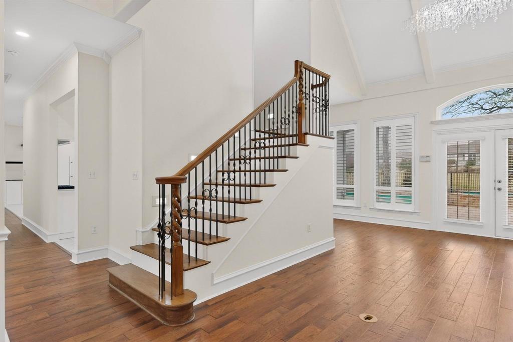 531 E Hickory Ridge Circle