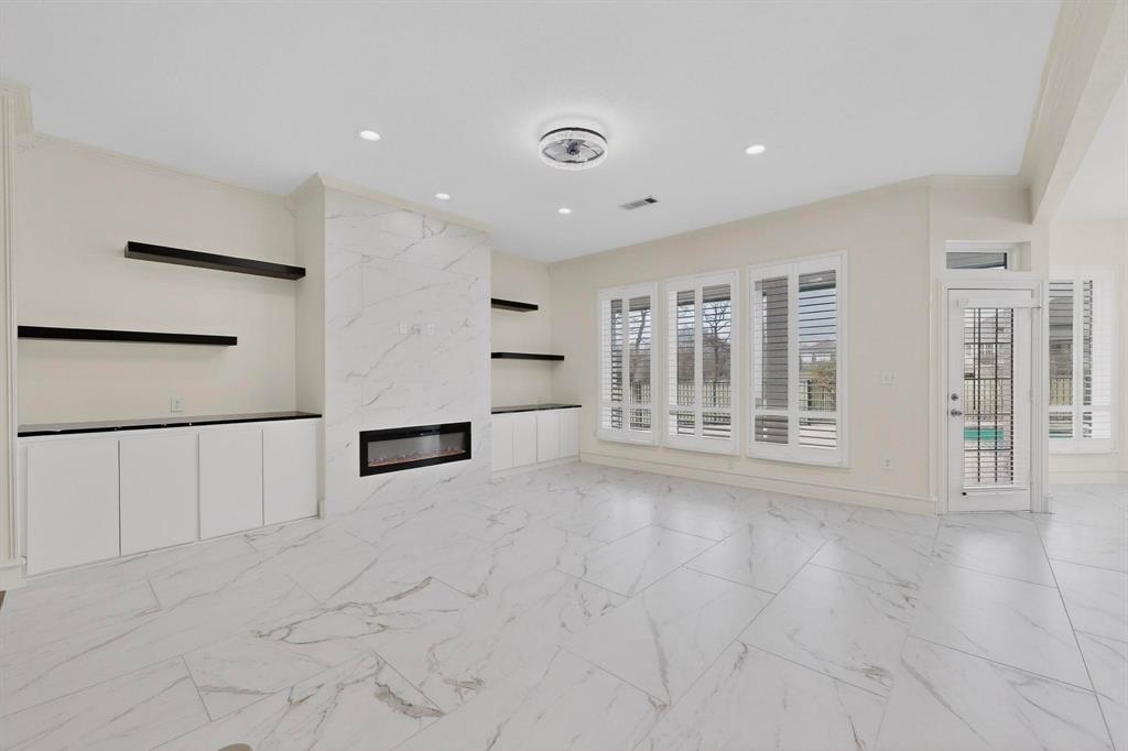 Hickory Hill Estate - Residential