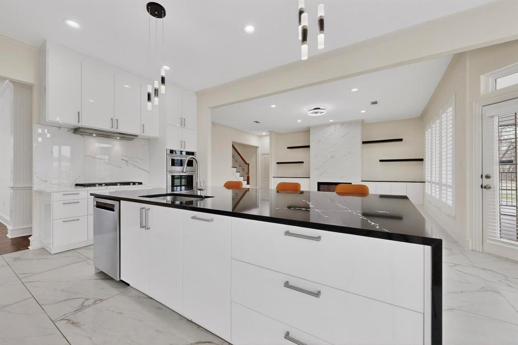 Hickory Hill Estate - Residential